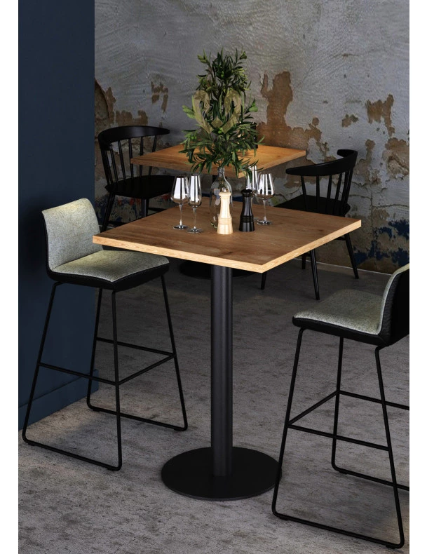 Dubový barový stolek vysoký