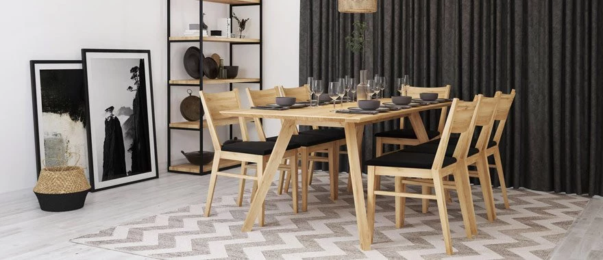 Stół dębowy z krzesłami dębowymi